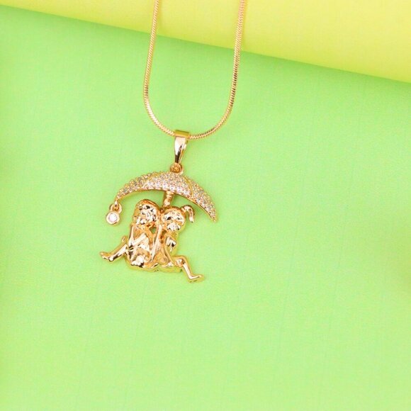 "Adorable Couple Under Umbrella Rose Gold Pendant, XPPT1316 - Picture 12 of 12